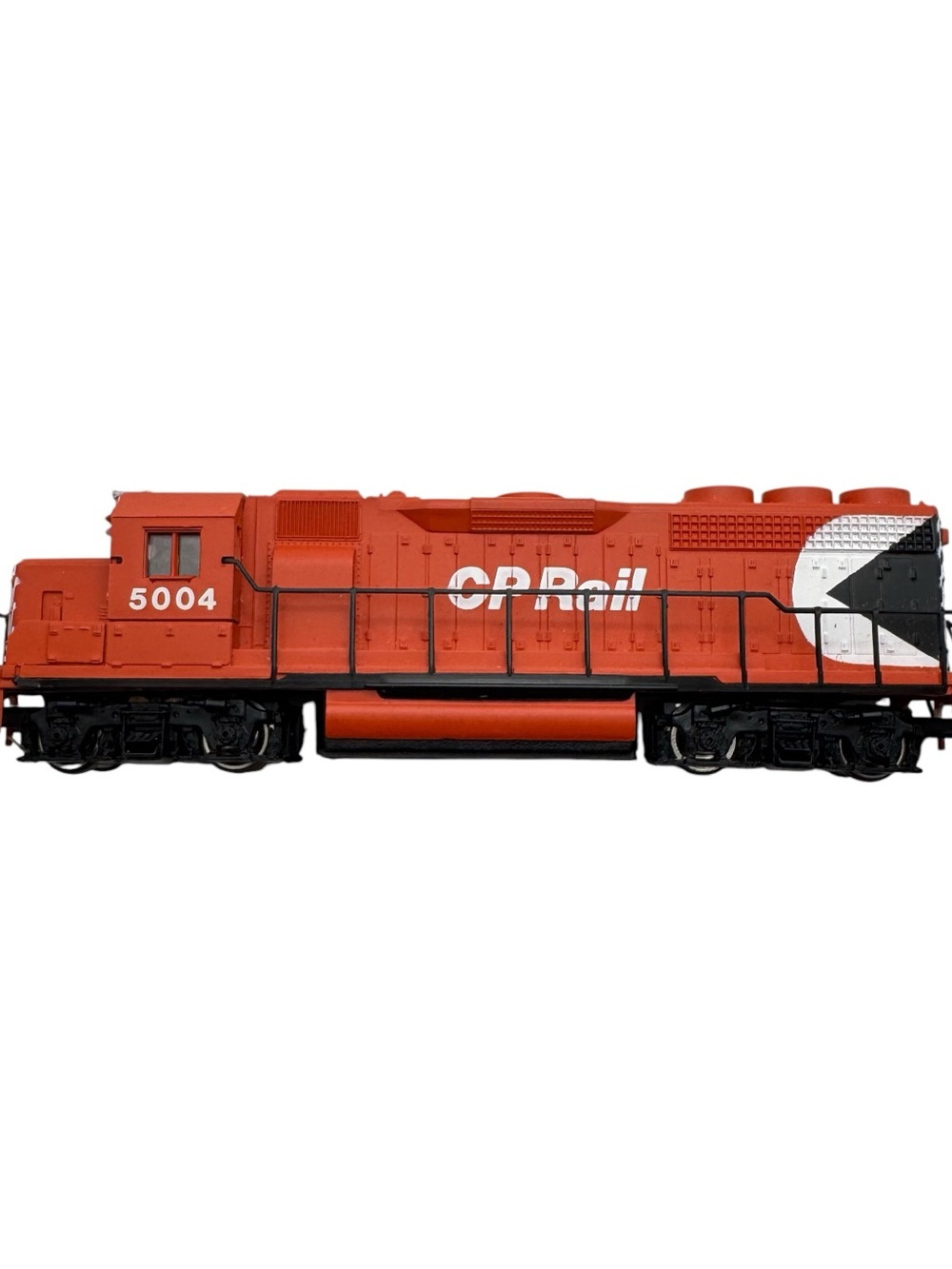 Bachmann HO Scale EMD GP40 CP Rail #5004 Diesel Locomotive Canadian Pacific